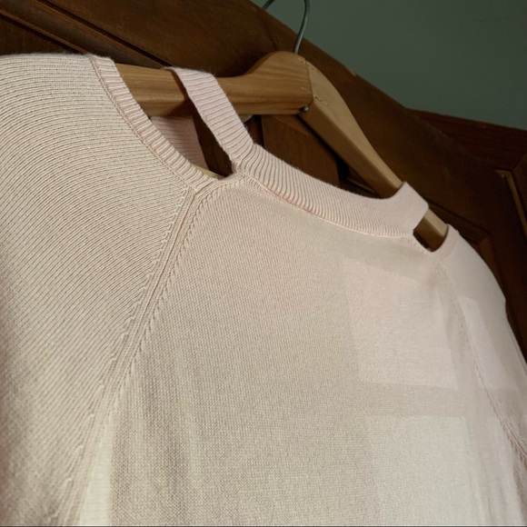 💰CLEARANCE💰 LOFT Ann Taylor blush pink bell sleeve cut out cotton sweater XS - Picture 8 of 8